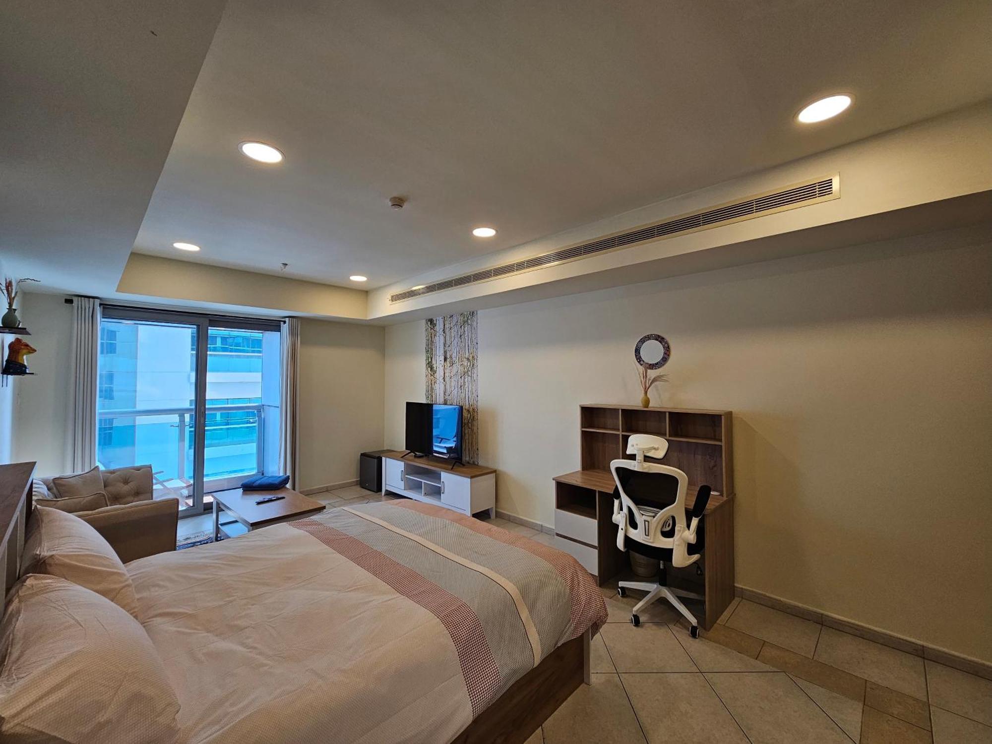 Super Host At Highest Residential Tower In The World, Private Rooms In A Shared Apartment Dubai Room photo